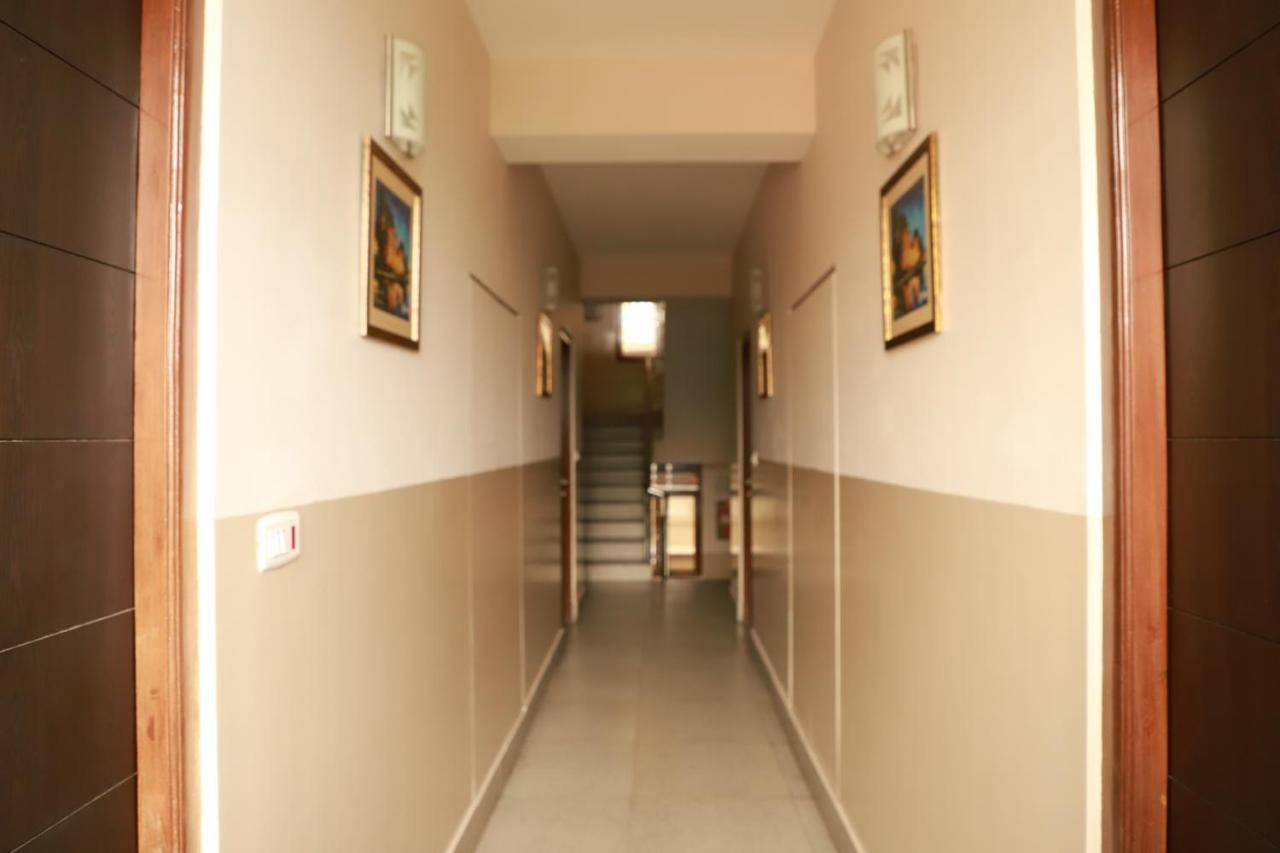 The Cms Group-Hotel Iinorri 甘托克 外观 照片